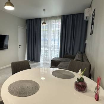 Продается 1-комнатная квартира, 37 м²