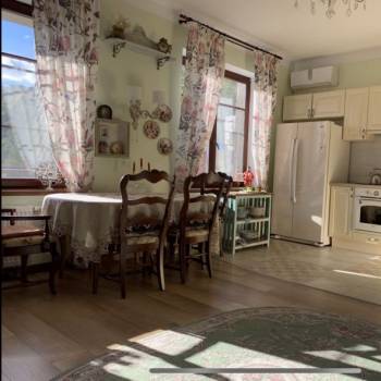 Продается 3-х комнатная квартира, 102 м²