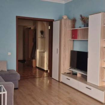 Сдается 2-х комнатная квартира, 70 м²