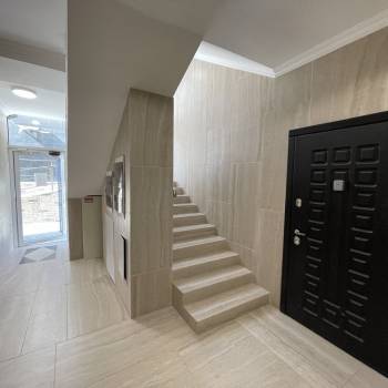 Продается 1-комнатная квартира, 32 м²