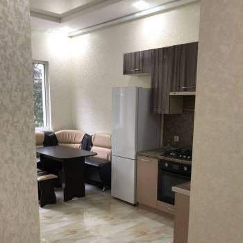 Продается 1-комнатная квартира, 42 м²