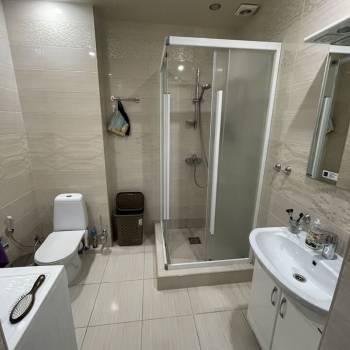 Продается 1-комнатная квартира, 42 м²