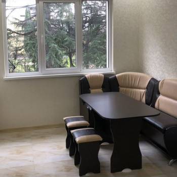 Продается 1-комнатная квартира, 42 м²