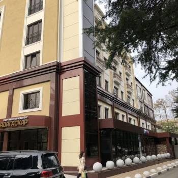 Продается 1-комнатная квартира, 42 м²