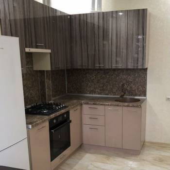 Продается 1-комнатная квартира, 42 м²