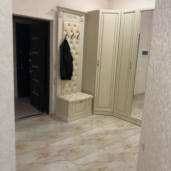 Продается 1-комнатная квартира, 42 м²