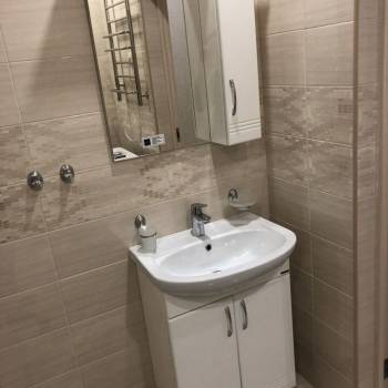 Продается 1-комнатная квартира, 42 м²