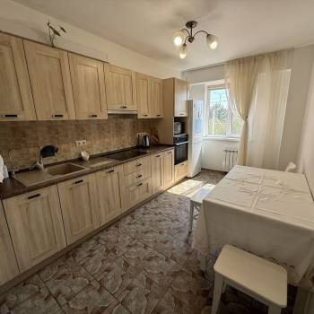 Сдается 2-х комнатная квартира, 71,8 м²