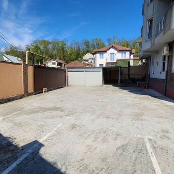 Продается 1-комнатная квартира, 100 м²