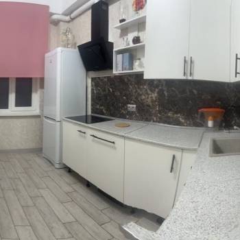 Продается 1-комнатная квартира, 38 м²