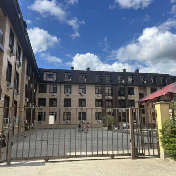 Продается 1-комнатная квартира, 46 м²