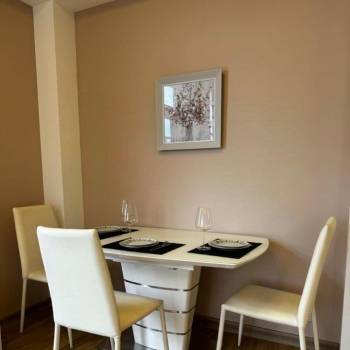 Сдается 2-х комнатная квартира, 90 м²