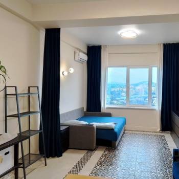 Продается 1-комнатная квартира, 37 м²