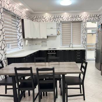 Продается Дом, 204 м²