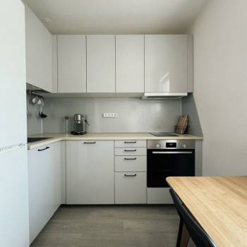 Продается 1-комнатная квартира, 36 м²