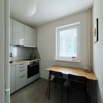 Продается 1-комнатная квартира, 36 м²
