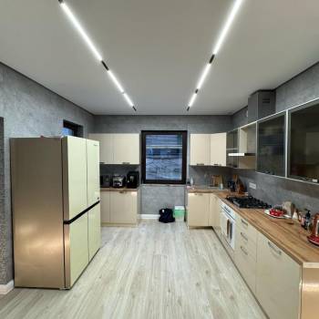 Продается Дом, 178 м²