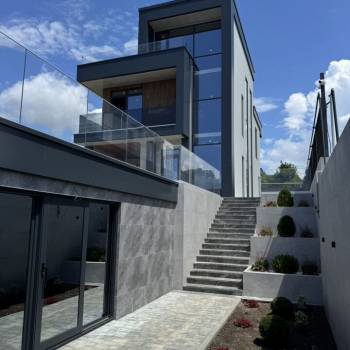 Продается Дом, 210 м²