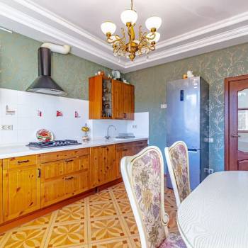 Продается Многокомнатная квартира, 120 м²