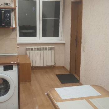 Сдается 1-комнатная квартира, 50 м²