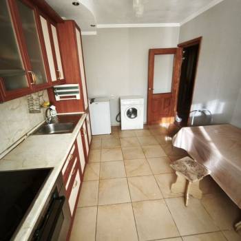 Продается Многокомнатная квартира, 84 м²