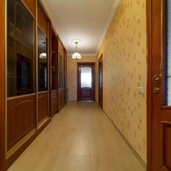 Продается 3-х комнатная квартира, 173,5 м²