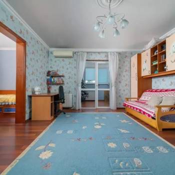 Продается 3-х комнатная квартира, 173,5 м²