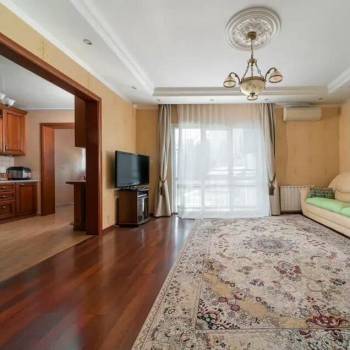 Продается 3-х комнатная квартира, 173,5 м²