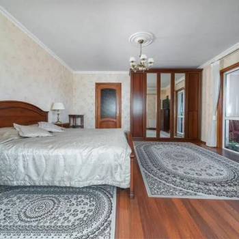 Продается 3-х комнатная квартира, 173,5 м²