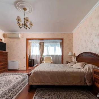 Продается 3-х комнатная квартира, 173,5 м²