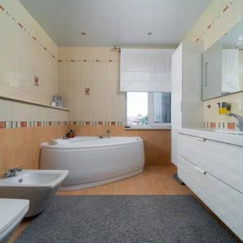 Продается 3-х комнатная квартира, 173,5 м²