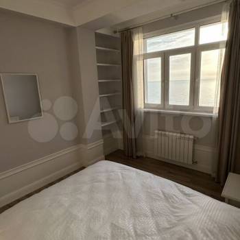 Сдается 1-комнатная квартира, 42 м²