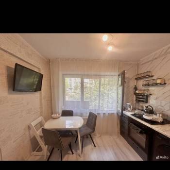 Продается 1-комнатная квартира, 36 м²