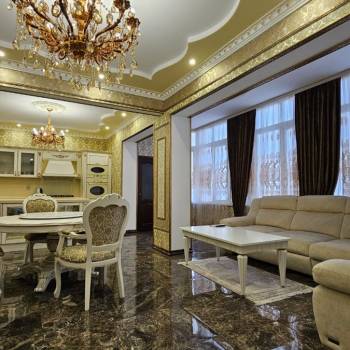 Продается 3-х комнатная квартира, 125 м²