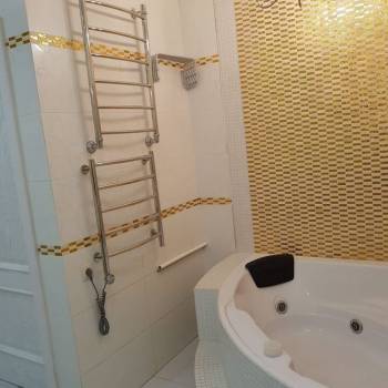 Сдается 2-х комнатная квартира, 80 м²