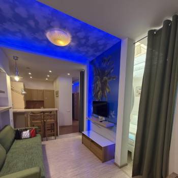 Продается 1-комнатная квартира, 40 м²