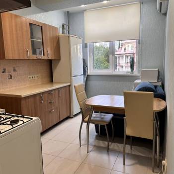 Сдается 1-комнатная квартира, 35 м²