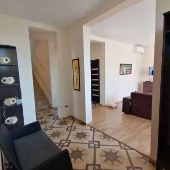 Сдается Дом, 200 м²