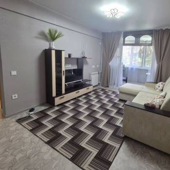 Сдается Многокомнатная квартира, 60 м²
