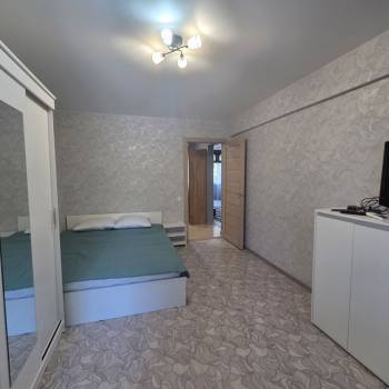 Сдается Многокомнатная квартира, 60 м²