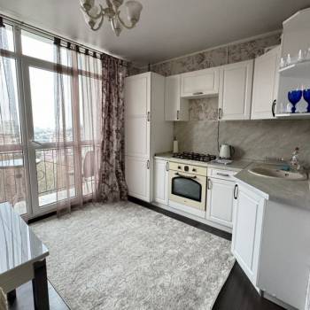 Продается 1-комнатная квартира, 38 м²