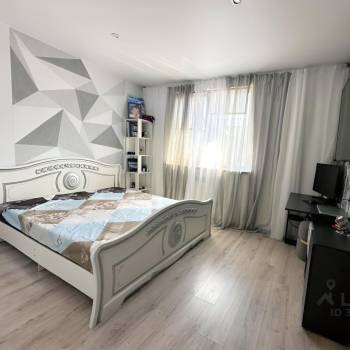 Продается 2-х комнатная квартира, 54,8 м²