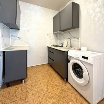 Сдается 1-комнатная квартира, 42 м²