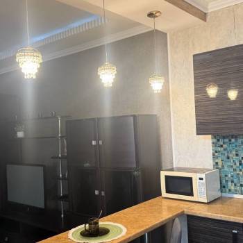 Продается 1-комнатная квартира, 76 м²