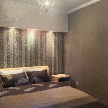 Продается 1-комнатная квартира, 76 м²