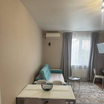 Продается 1-комнатная квартира, 38 м²
