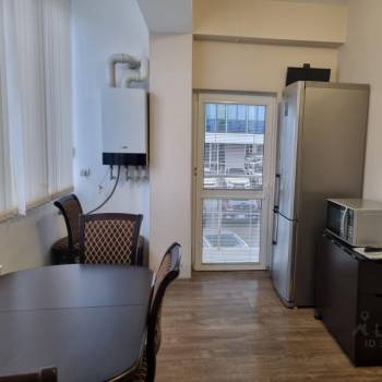 Сдается 1-комнатная квартира, 42 м²