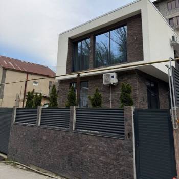 Продается Дом, 178 м²