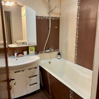Продается Многокомнатная квартира, 85 м²