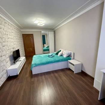 Продается Многокомнатная квартира, 85 м²